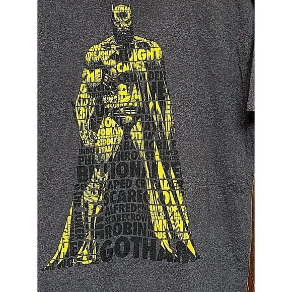 Batman T-Shirt XL Gotham Movie Superhero Cartoon DC Comics Bruce Wayne - Picture 2 of 3
